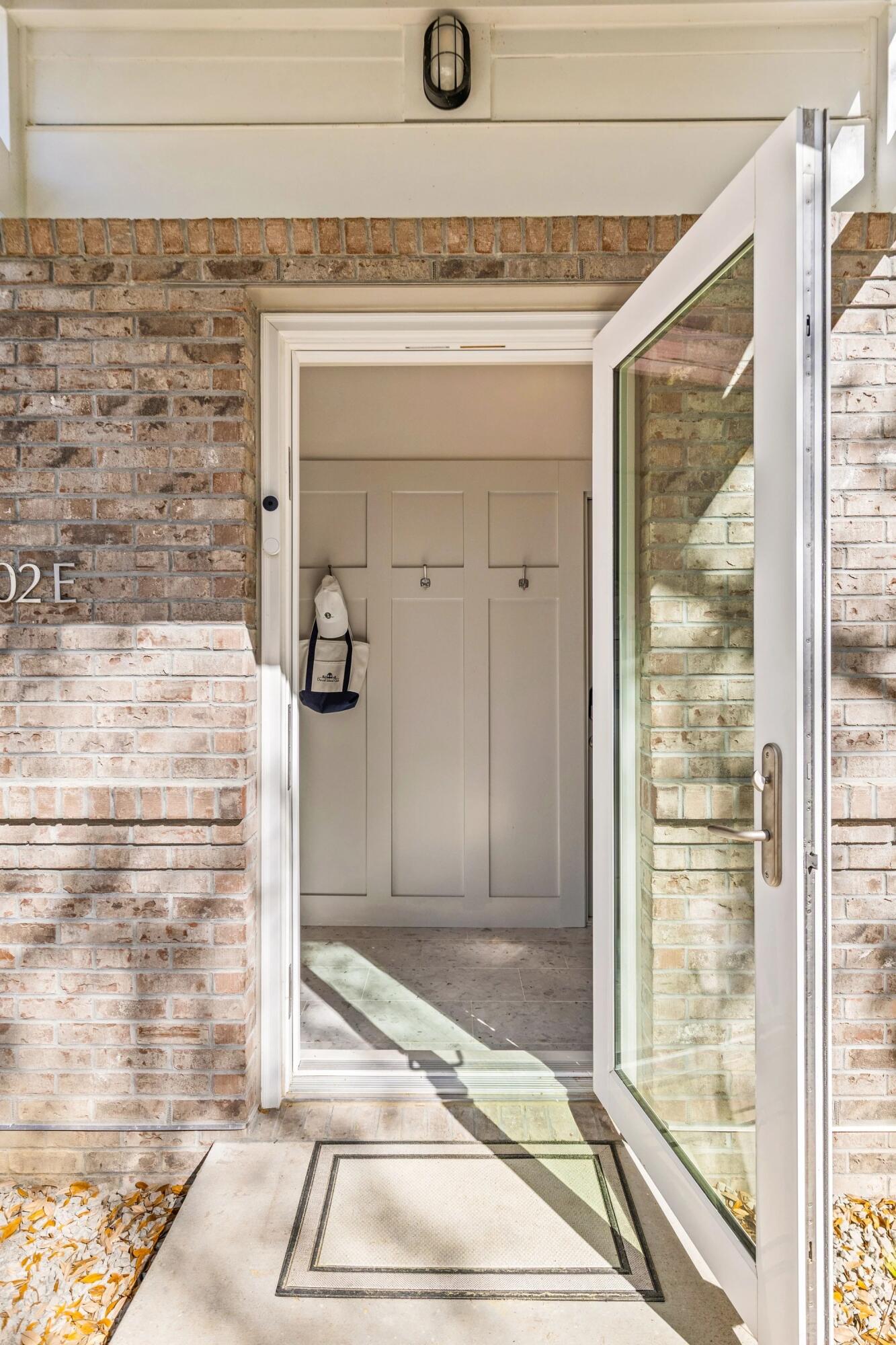 200 River Landing Drive E102