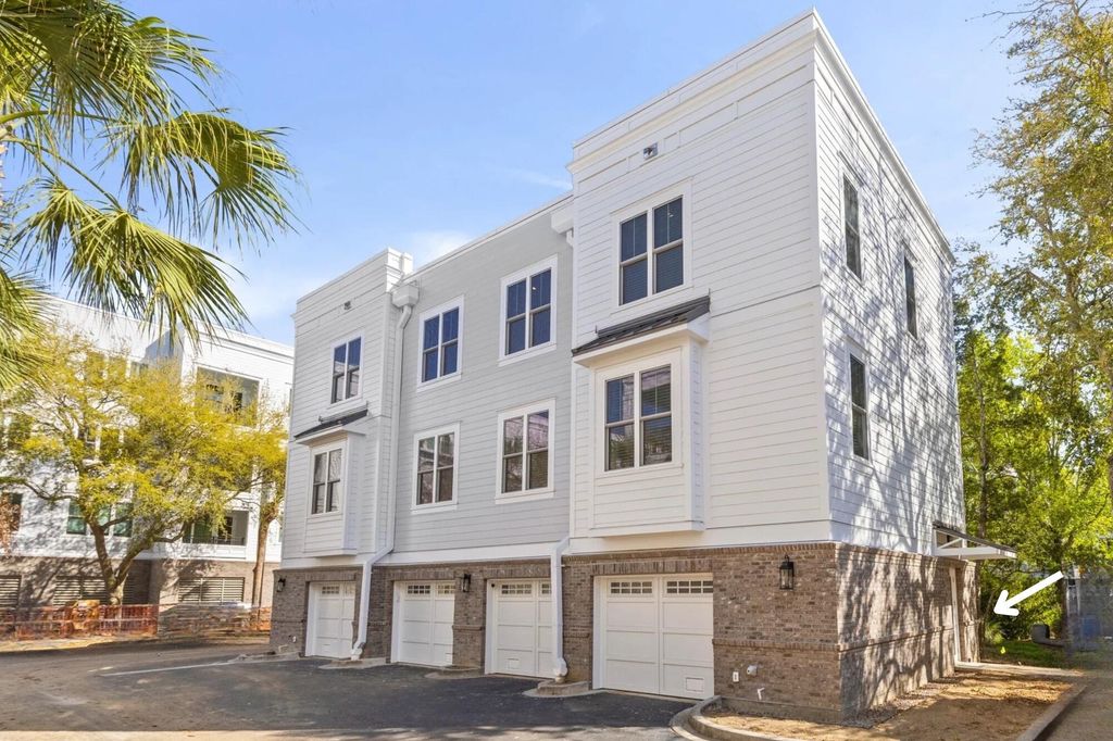 Photo of 200 River Landing Drive #102e, Daniel Island, SC 29492 (MLS # 26008715)