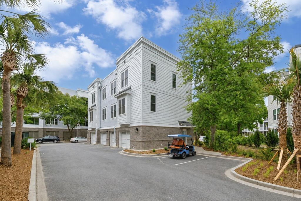 Photo of 200 River Landing Drive #102e, Daniel Island, SC 29492 (MLS # 26008715)