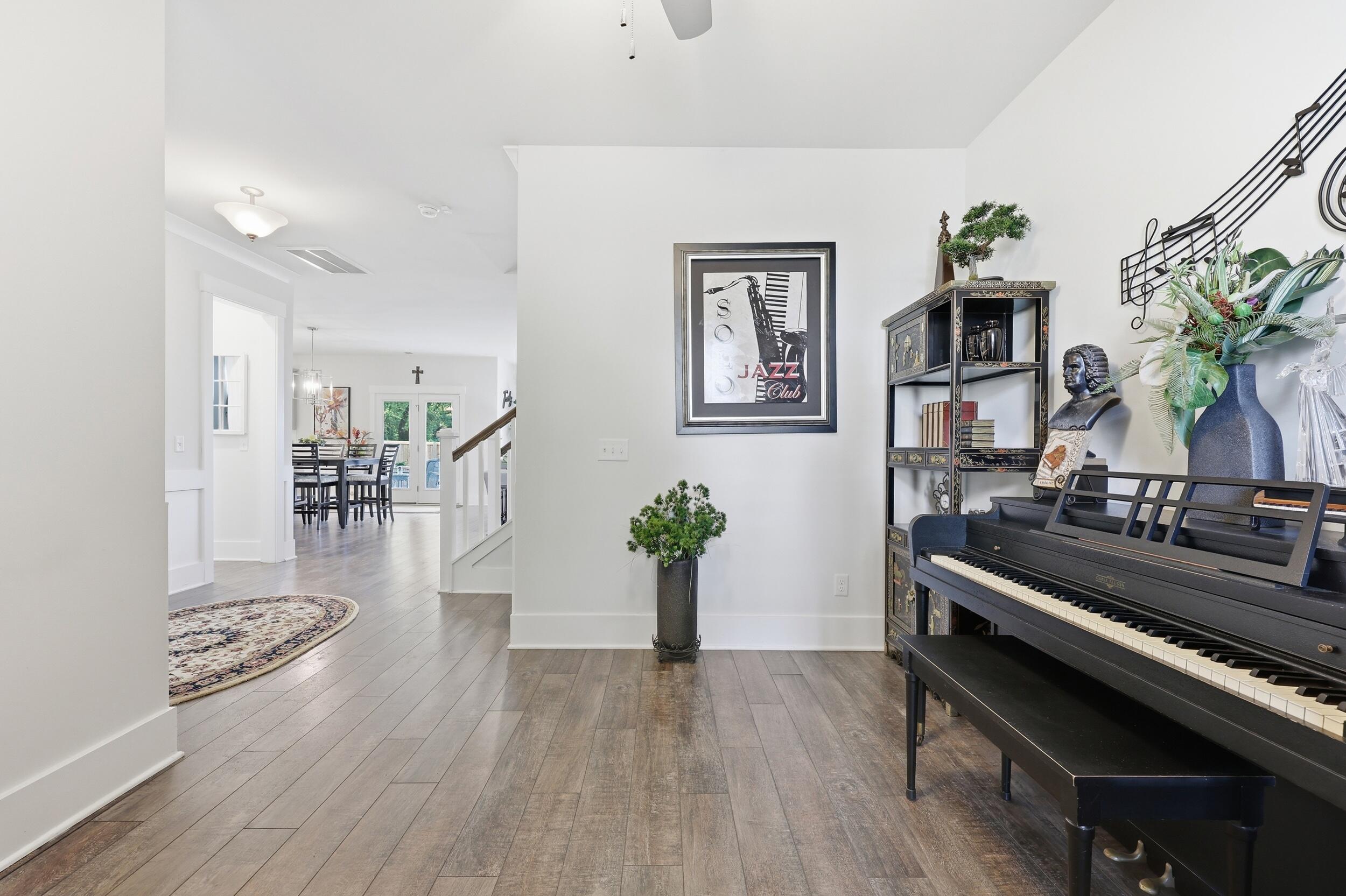 1146 Bright Court