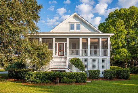 Photo of 1603 Charlotte G Circle, Mount Pleasant, SC 29464 (MLS # 26008408)