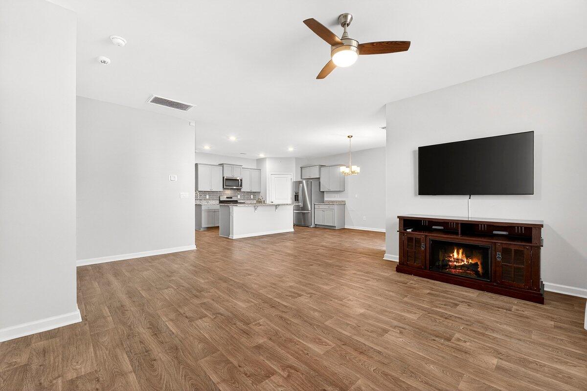 114 Oakwood Boulevard