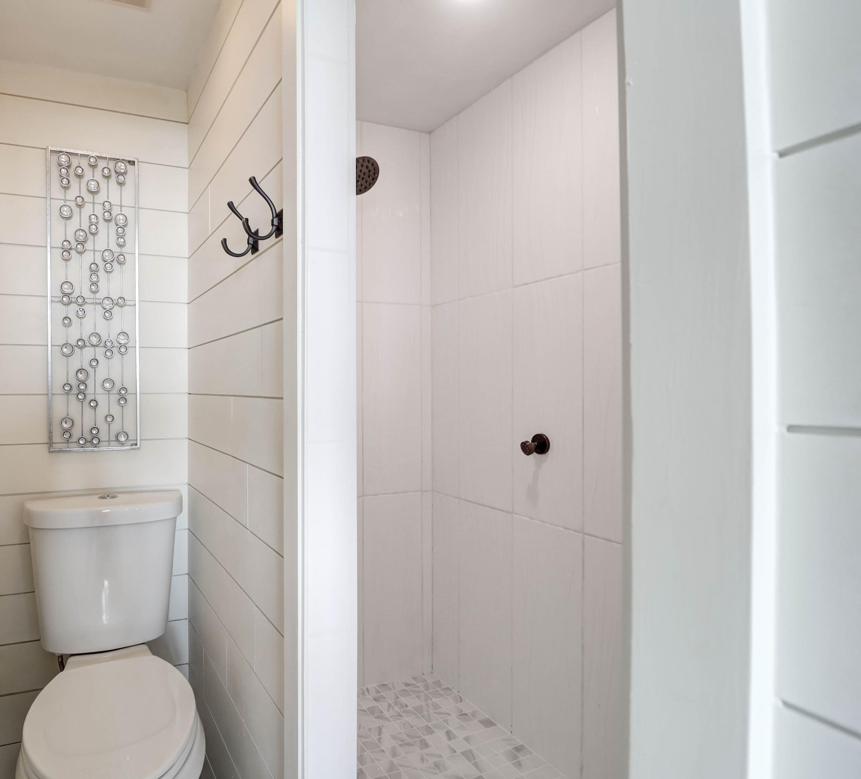 1720 Live Oak Park