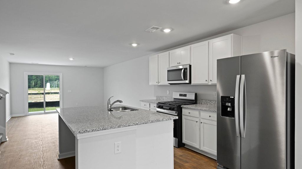 Photo of 920 Long Bluff Road, Summerville, SC 29486 (MLS # 26002371)