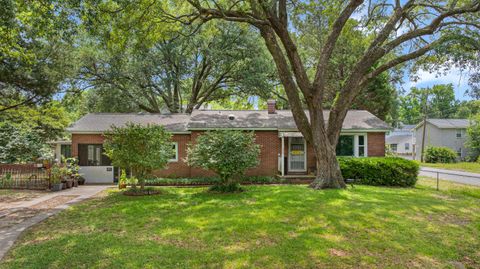 Photo of 1549 N Avalon Circle, Charleston, SC 29407 (MLS # 25014799)