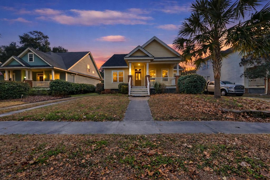Photo of 231 N Ainsdale Drive, Charleston, SC 29414 (MLS # 26005768)