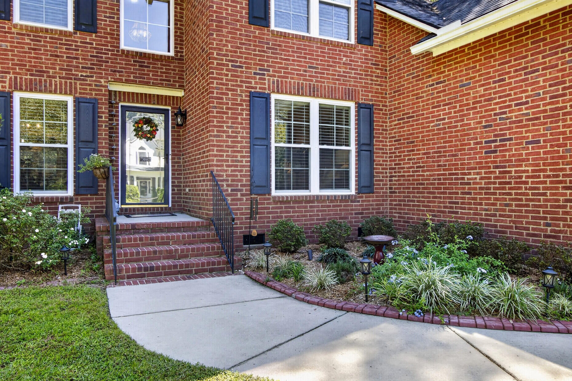 5484 Clearview Drive