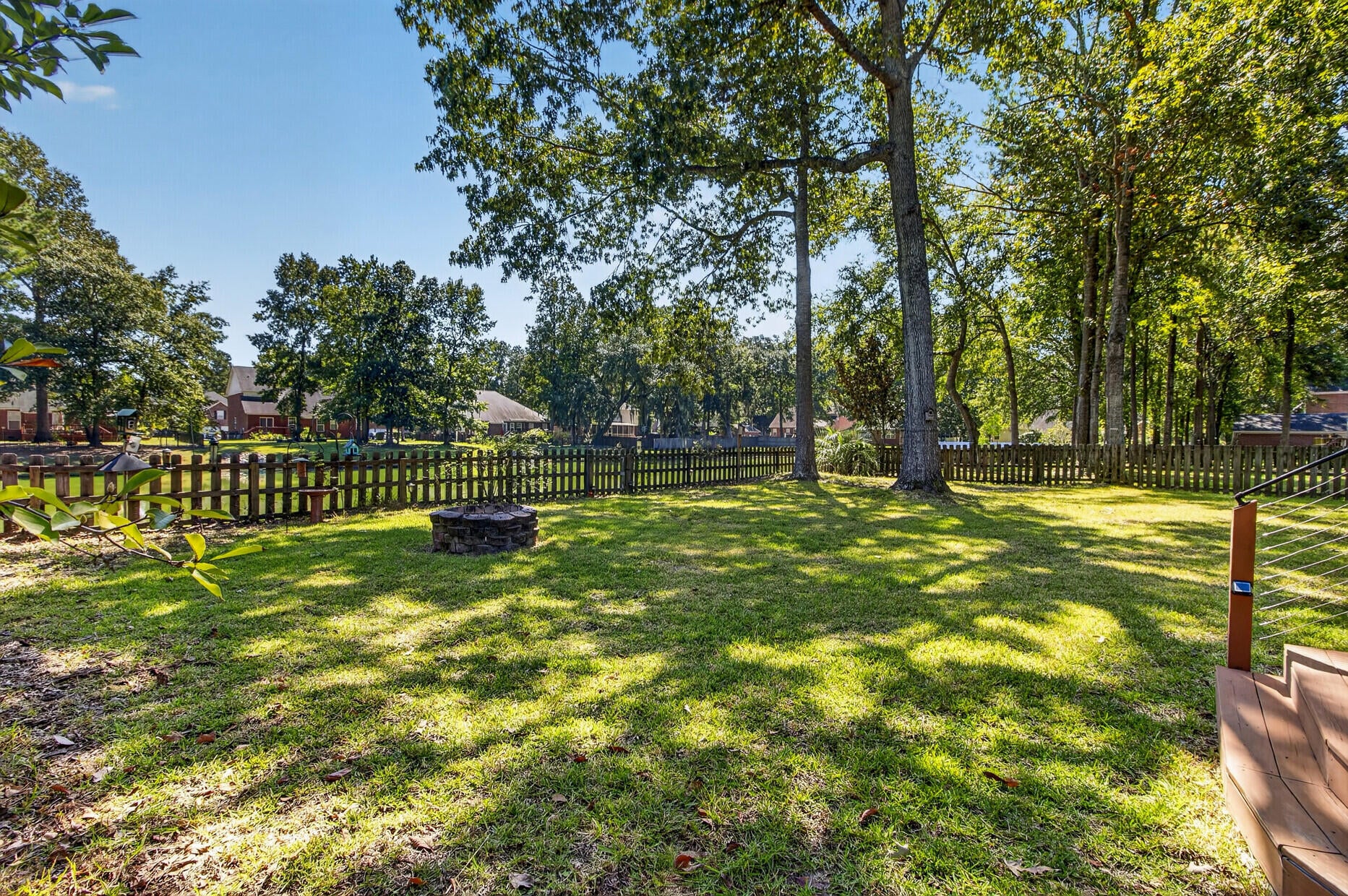5484 Clearview Drive