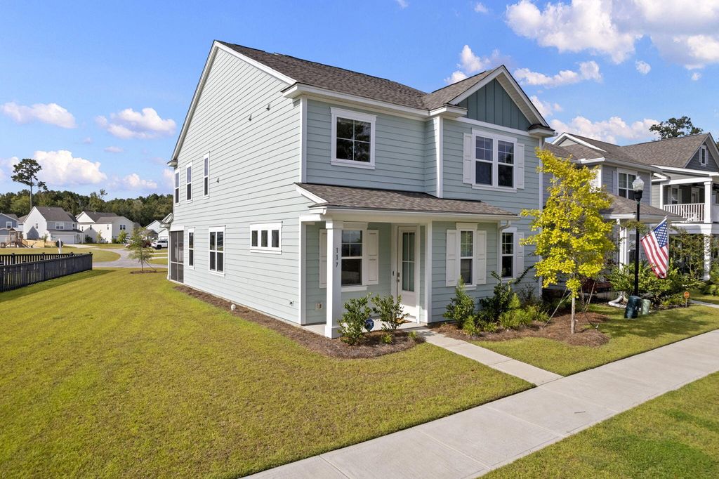 Photo of 117 Petrell Road, Summerville, SC 29483 (MLS # 25026129)
