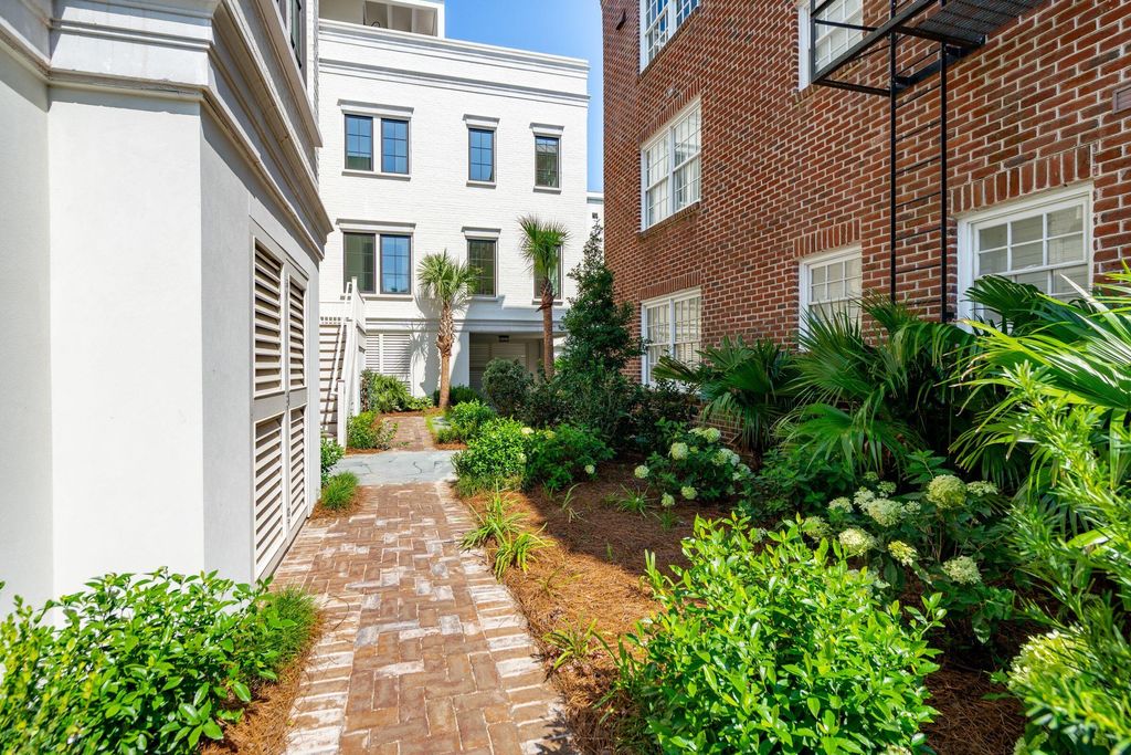 Photo of 4 Prioleau Street, Charleston, SC 29401 (MLS # 25025186)