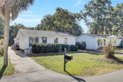 A home in Mount Pleasant