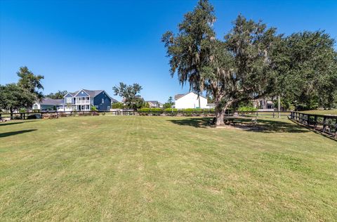 A home in Moncks Corner
