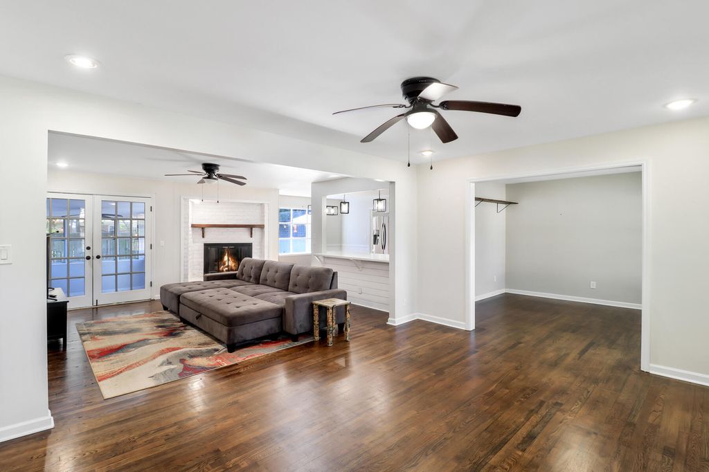 Photo of 1227 Oakcrest Drive, Charleston, SC 29412 (MLS # 26001825)