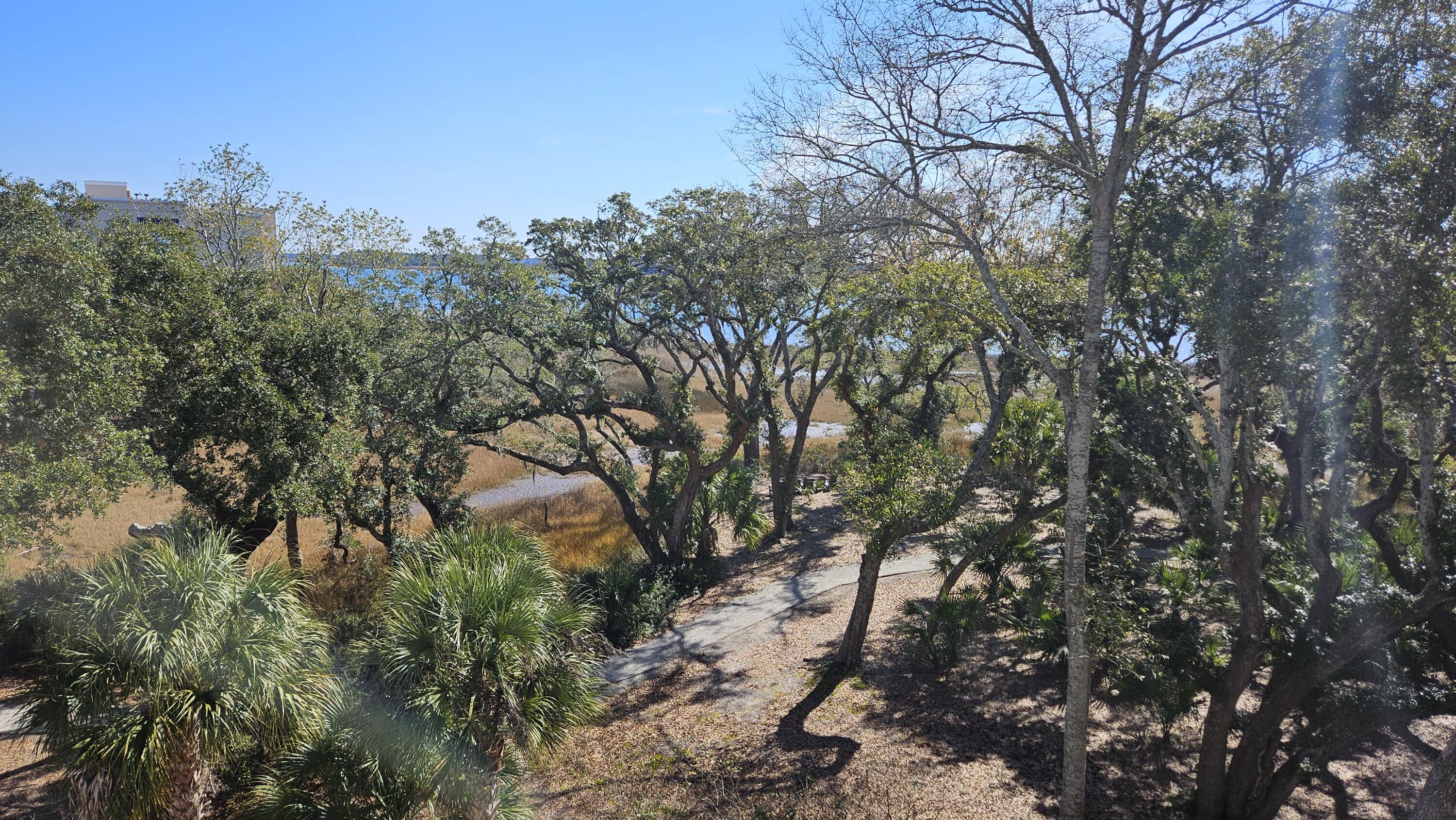 124 Fairbanks Oak Alley 4b