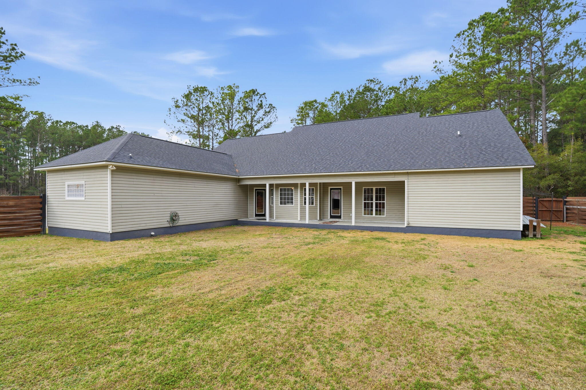 Moncks Corner, South Carolina, 29461, United States, 4 Bedrooms Bedrooms, ,3 BathroomsBathrooms,Residential,Active,2019795