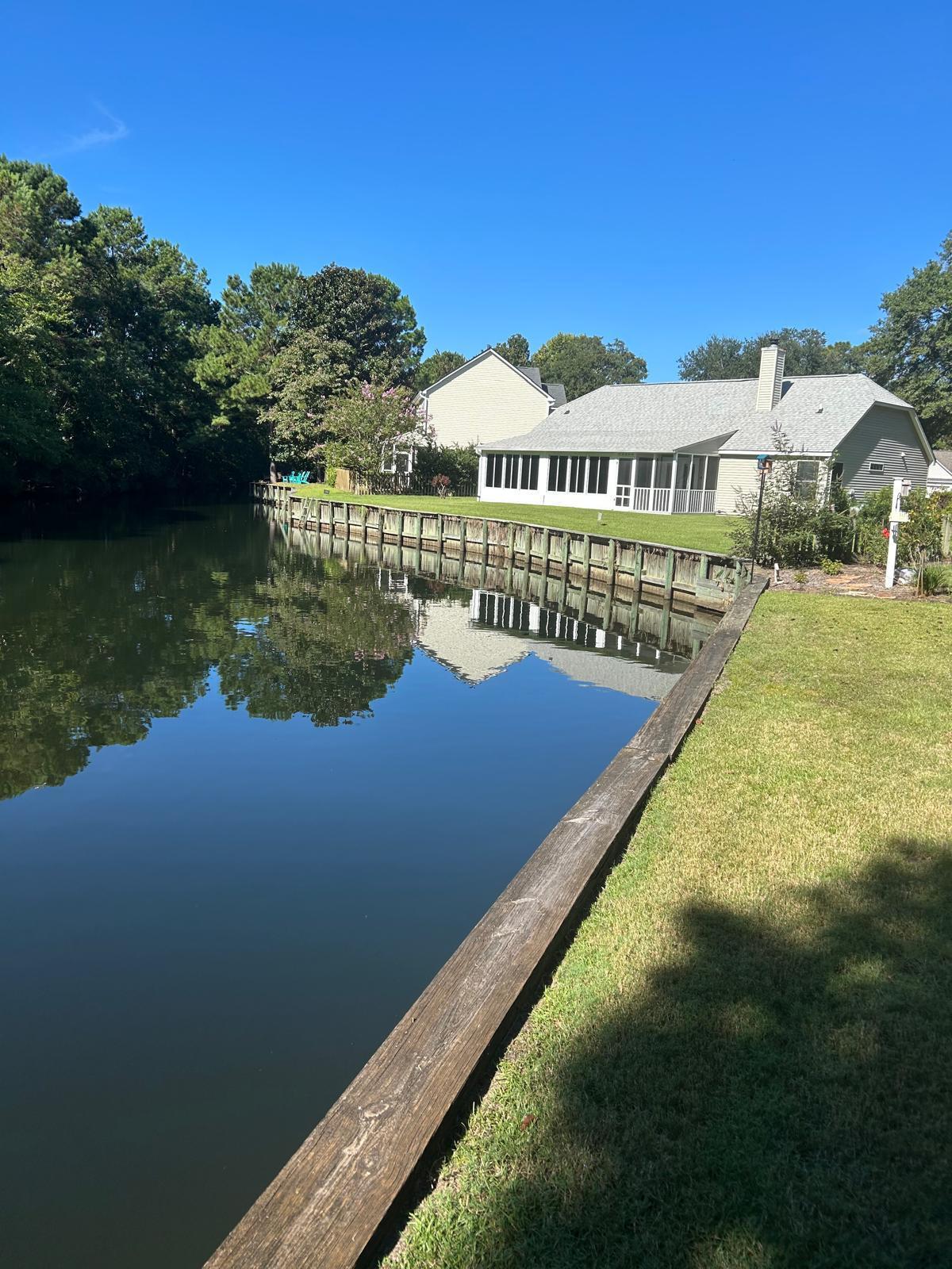 1233 Bridgeport Drive