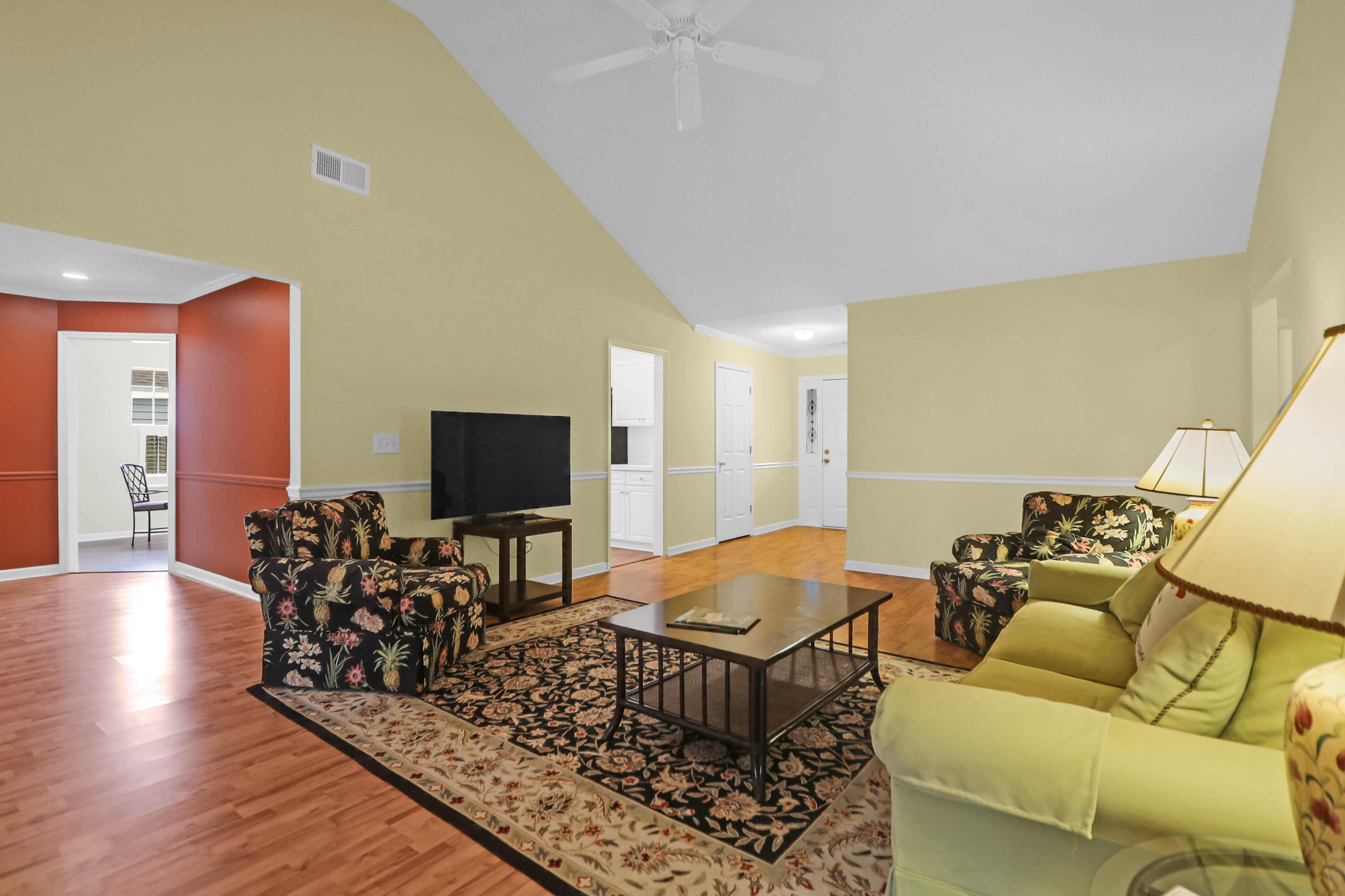 1310 Pilsdon Crest