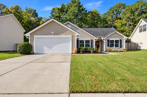 Photo of 592 Hainsworth Drive, Charleston, SC 29414 (MLS # 26028442)