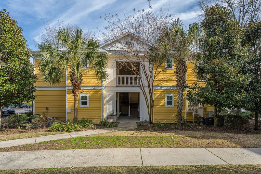 Photo of 2127 Chatelain Way, Mount Pleasant, SC 29464 (MLS # 26001521)