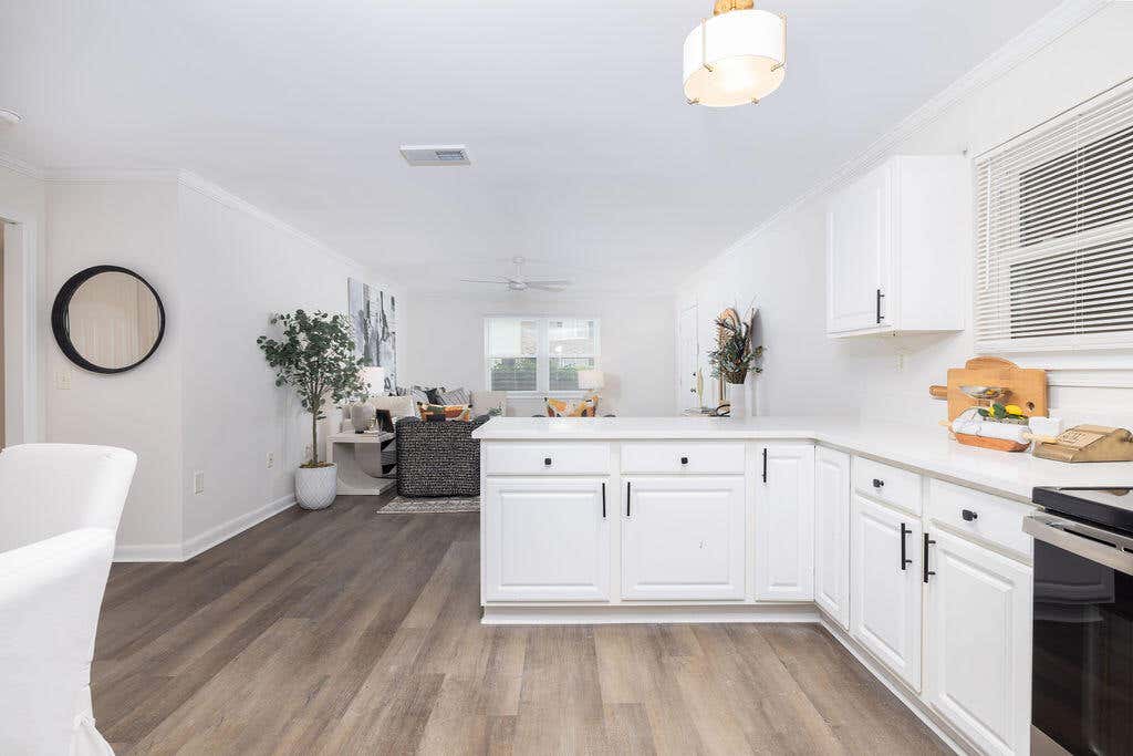 Photo of 415 Parkdale Drive #Apt 2f, Charleston, SC 29414 (MLS # 26021365)
