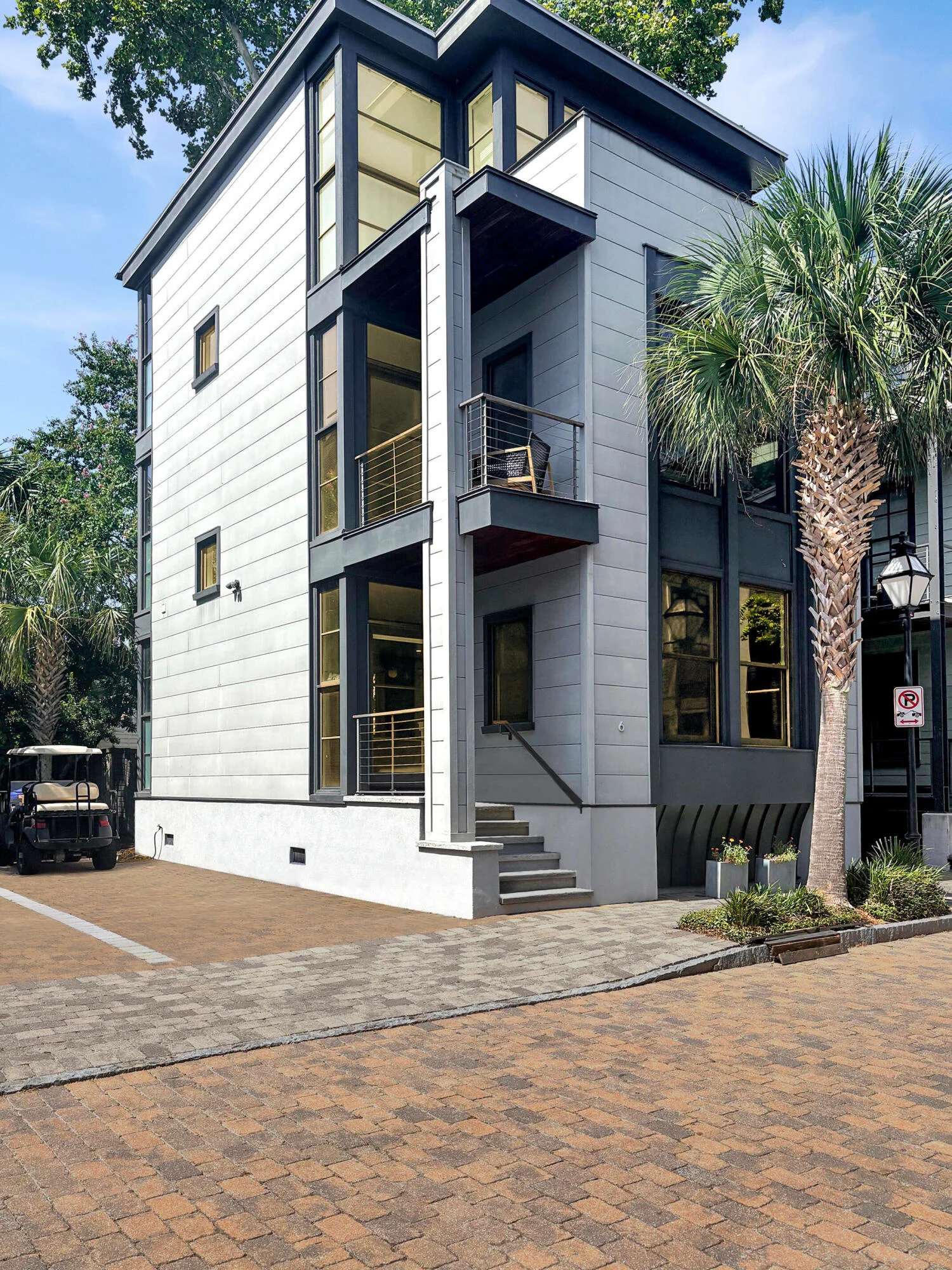 6 Brewster Court