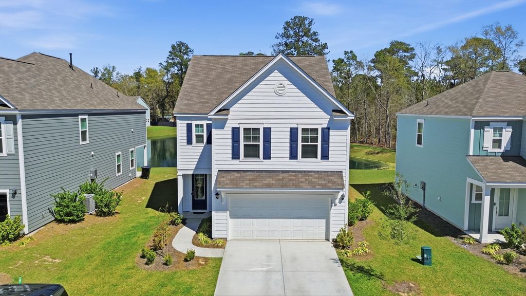 Photo of 190 E Pinckney Street, Summerville, SC 29485 (MLS # 26010671)