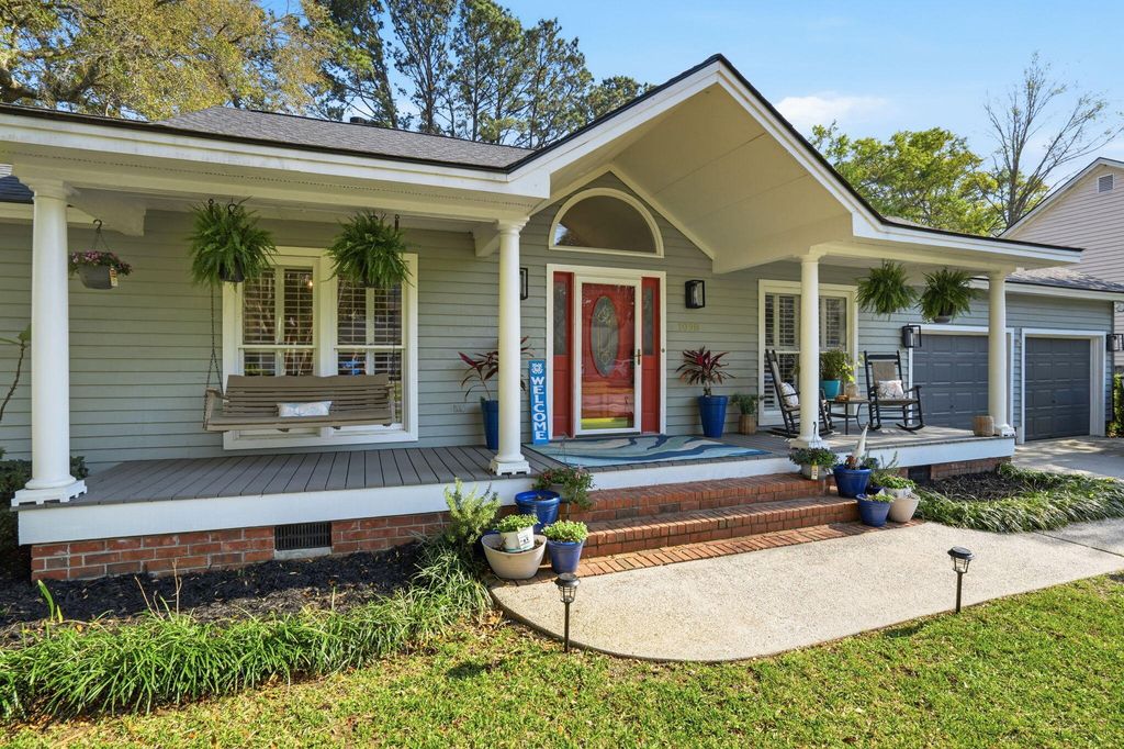 Photo of 1098 Blue Marlin Drive, Charleston, SC 29412 (MLS # 26009095)