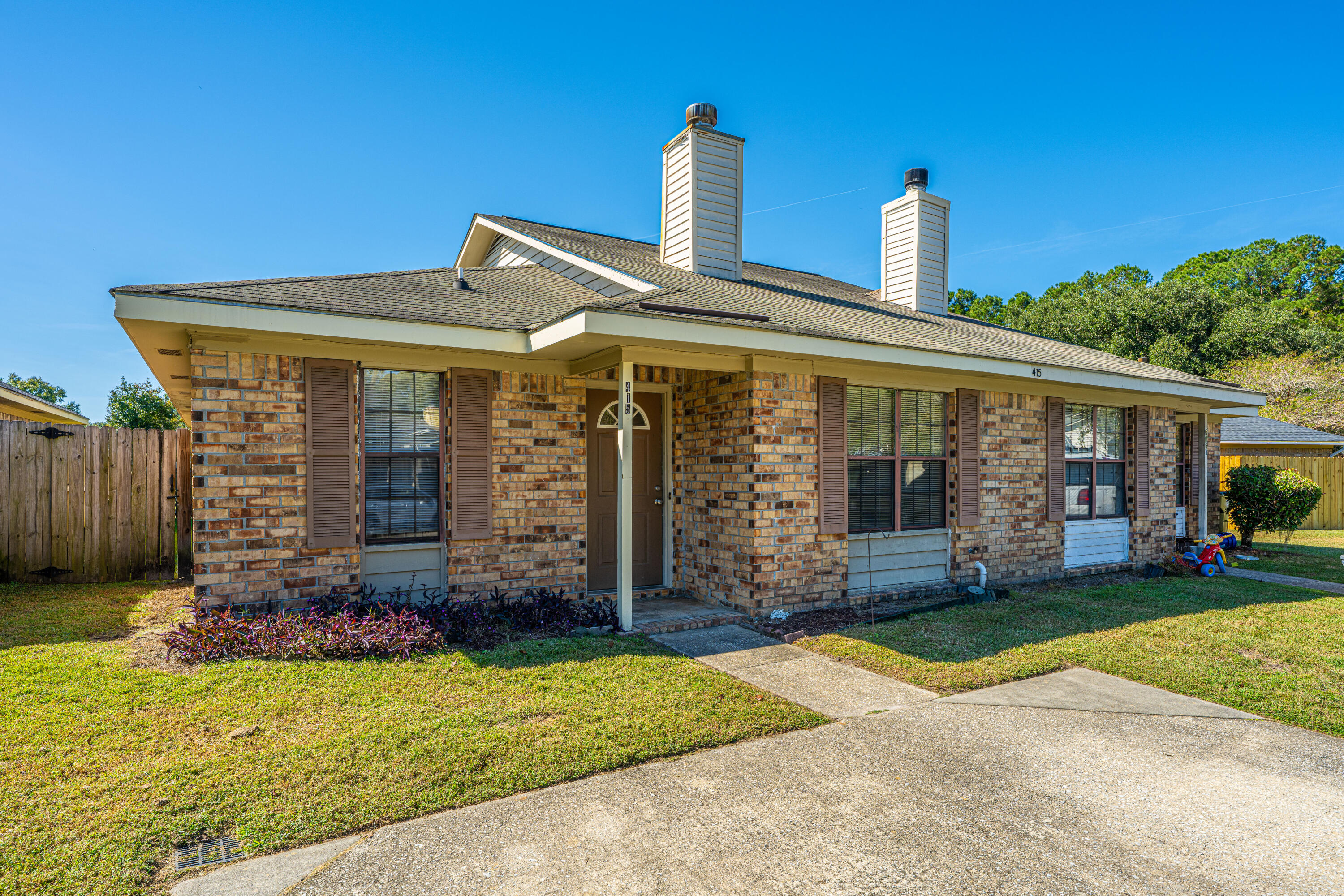 415 Erskine Street A