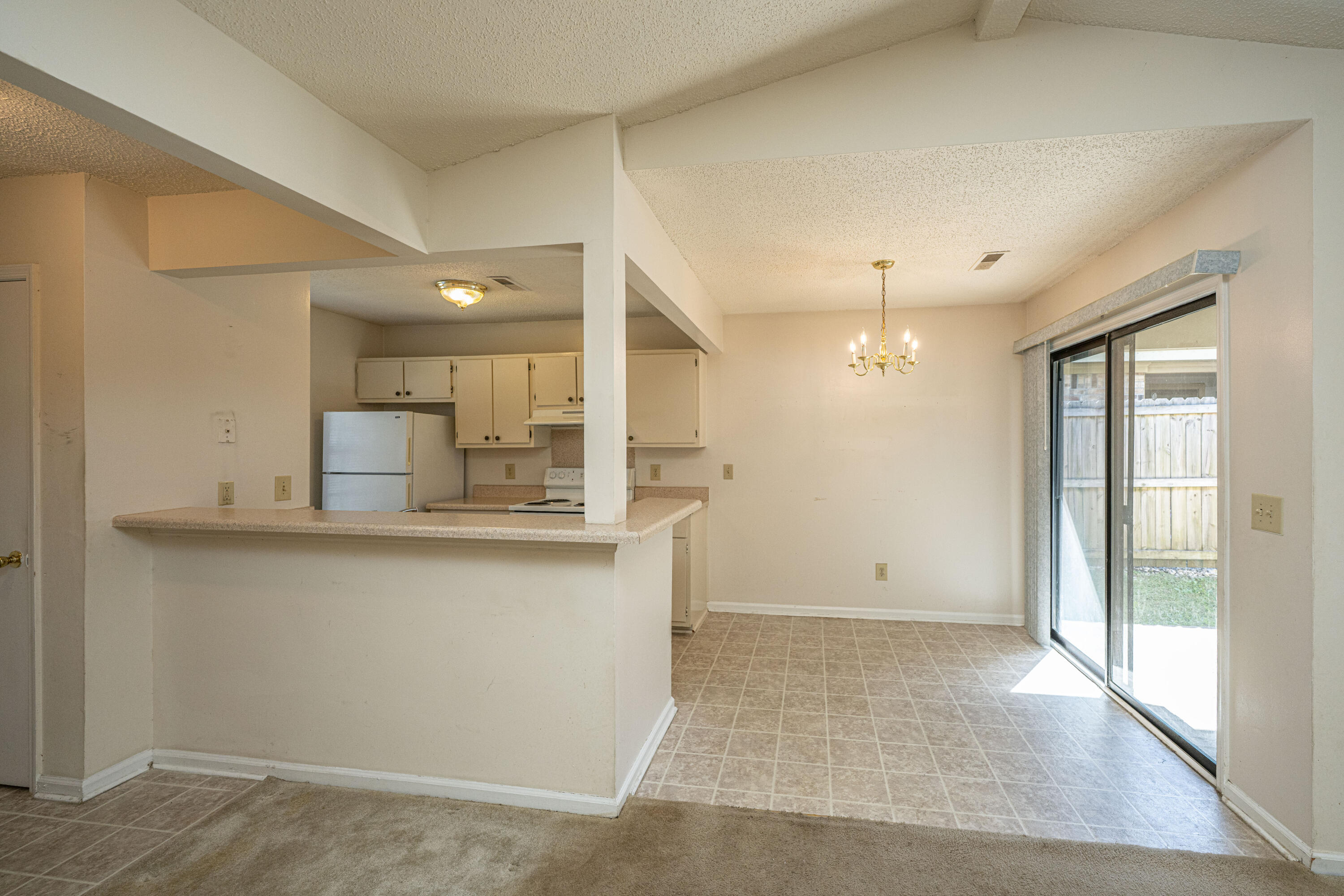 415 Erskine Street A