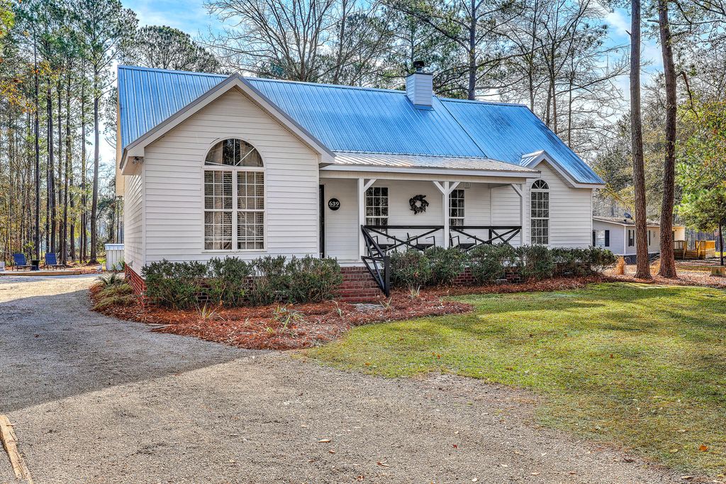 Photo of 639 Lannie Lane, Moncks Corner, SC 29461 (MLS # 26000884)