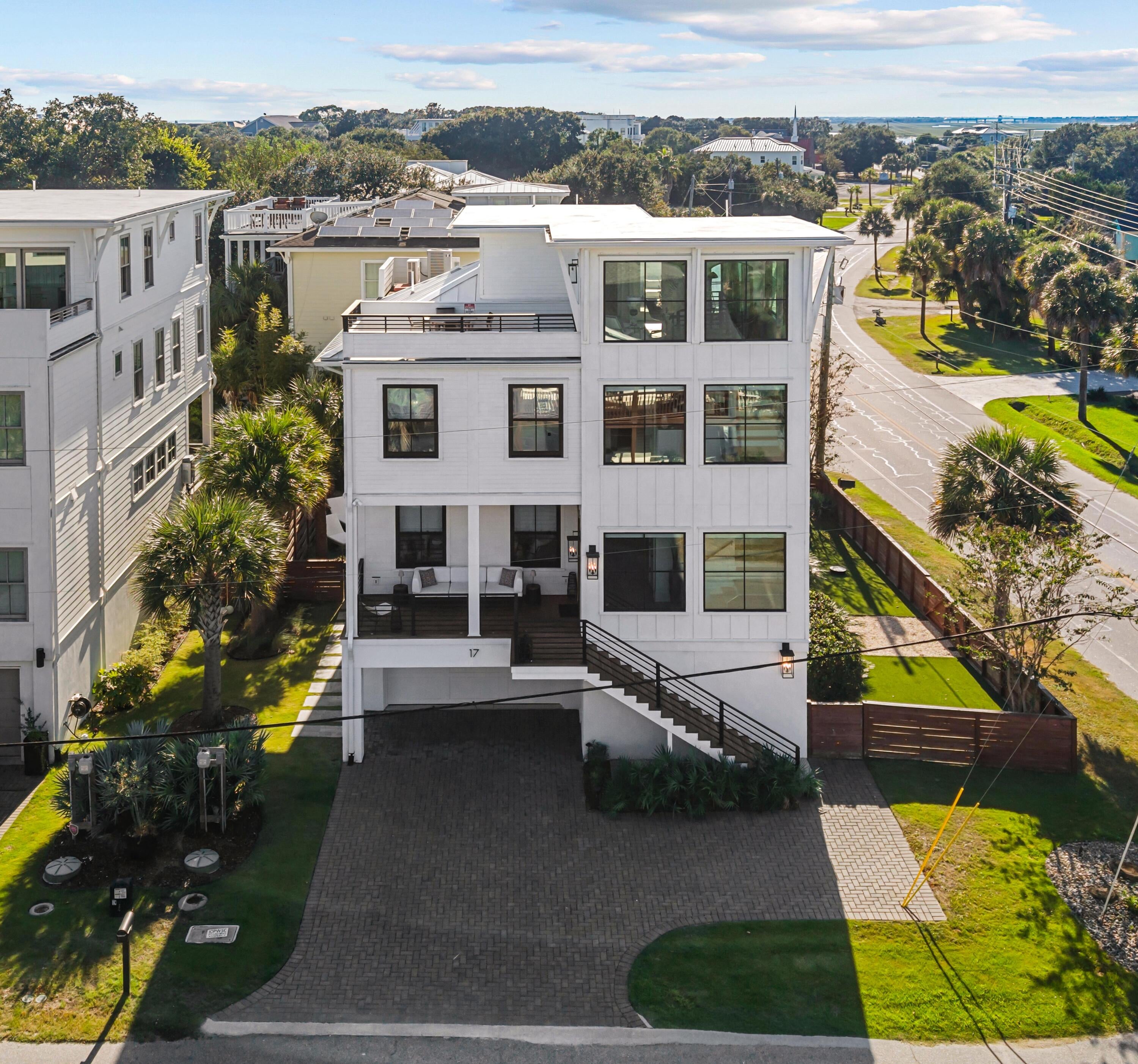 17 5th Avenue