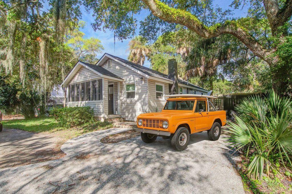 Photo of 112 W W Huron Avenue, Folly Beach, SC 29439 (MLS # 25027735)