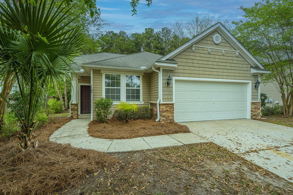 Photo of 7103 Sweet Grass Boulevard, Hanahan, SC 29410 (MLS # 26010340)