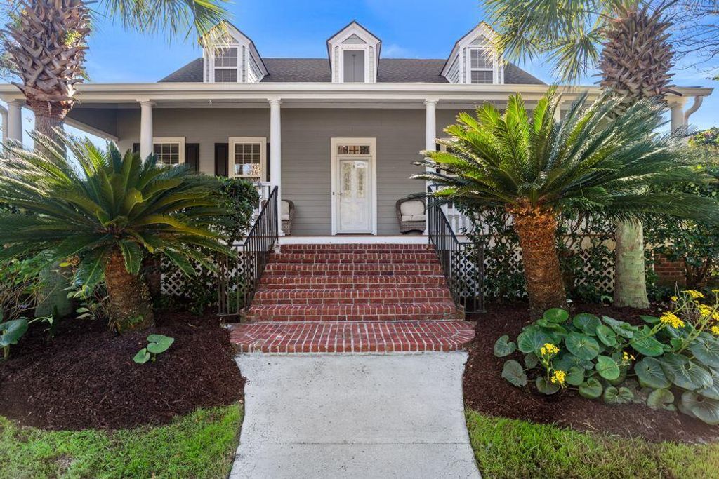 Photo of 1121 Beresford Run, Charleston, SC 29492 (MLS # 25031358)