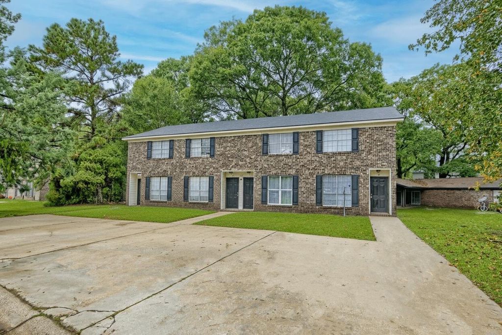 Photo of 109 Magwood Drive, Summerville, SC 29485 (MLS # 25027981)