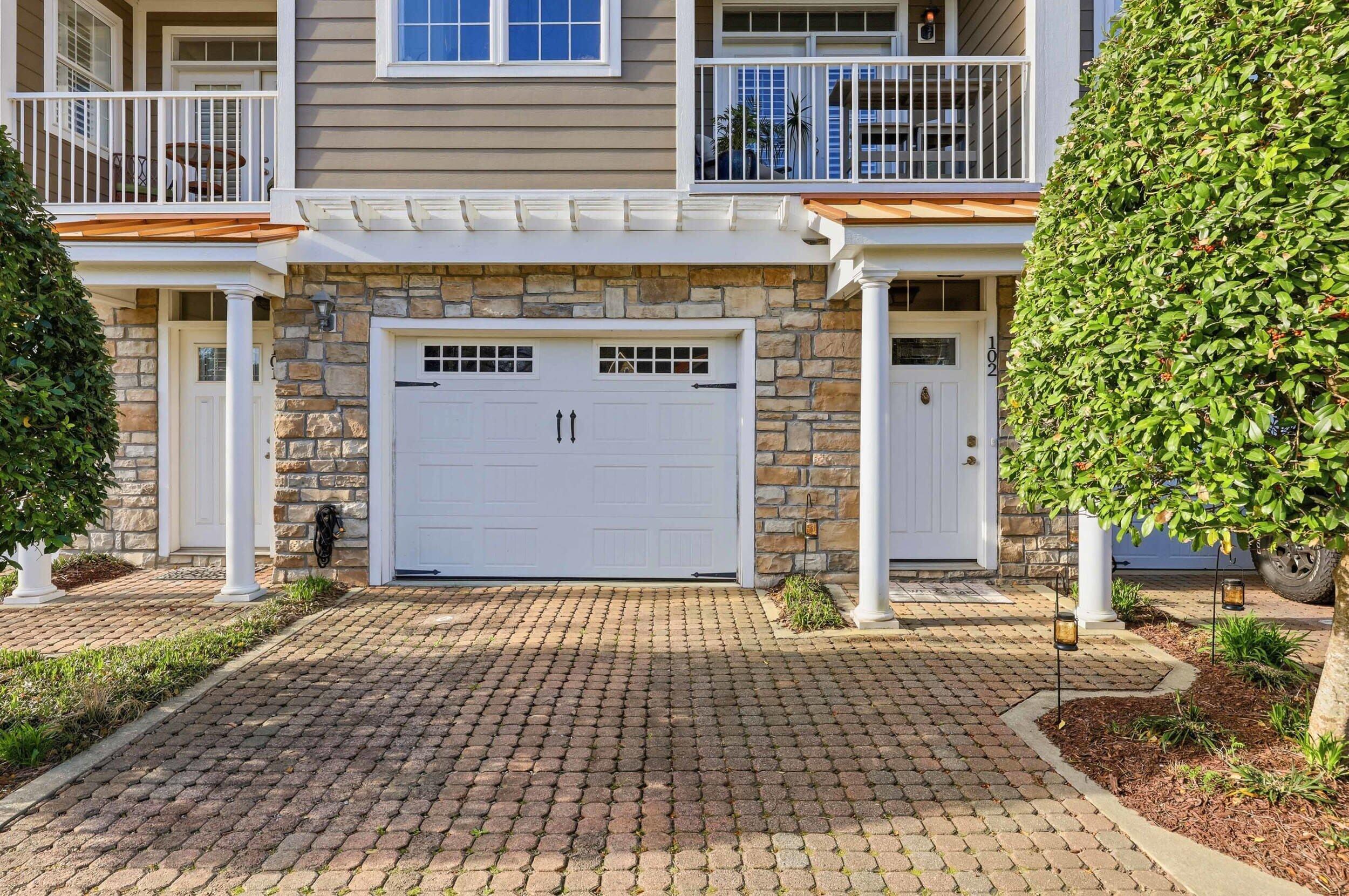 122 Oyster Bay Drive Unit 102