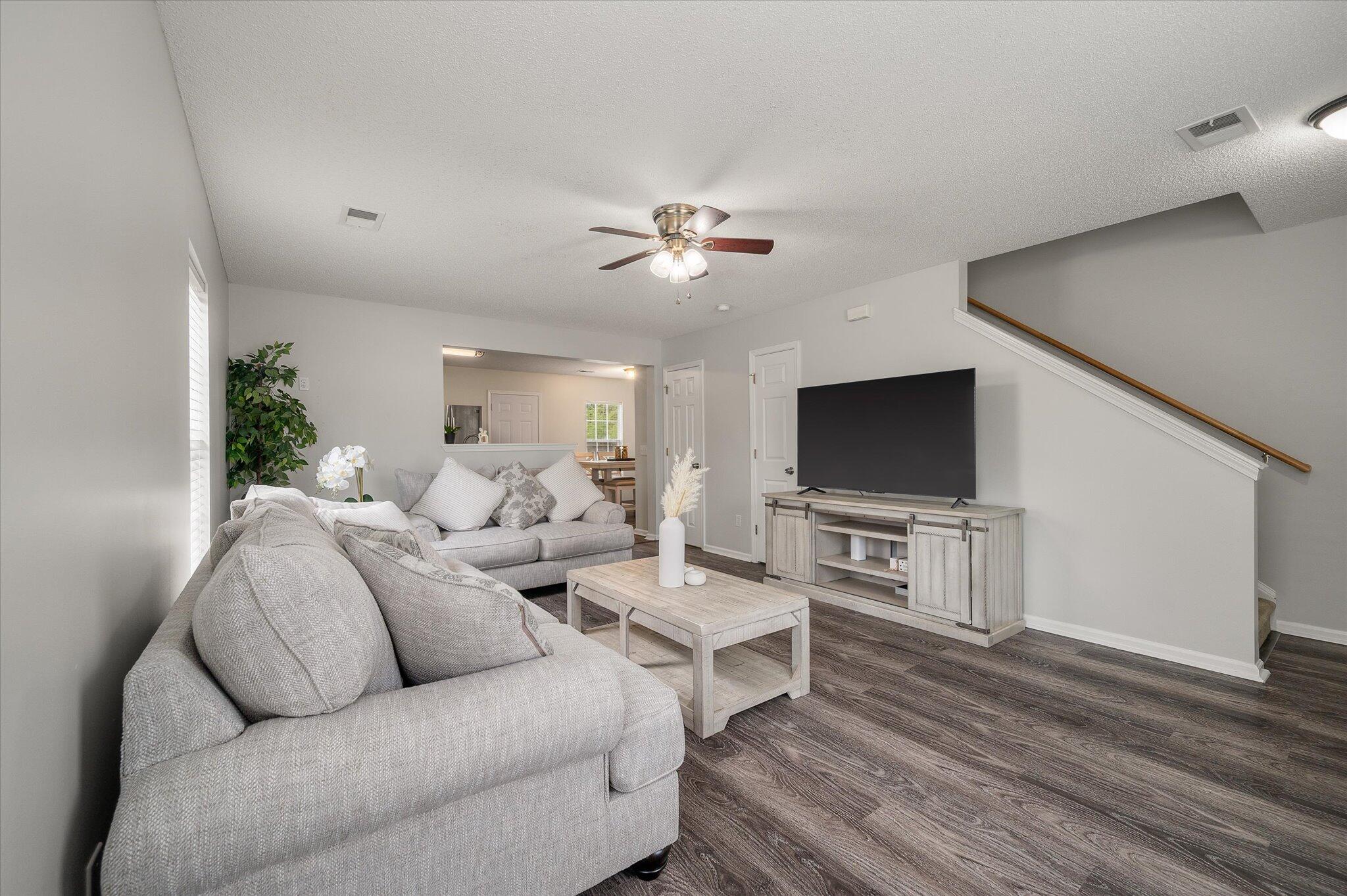 1219 Bradley Boulevard
