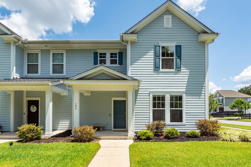 Photo of 306 Parish Farms Drive, Summerville, SC 29483 (MLS # 26017176)