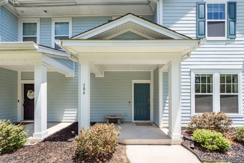 Photo of 306 Parish Farms Drive, Summerville, SC 29483 (MLS # 26017176)