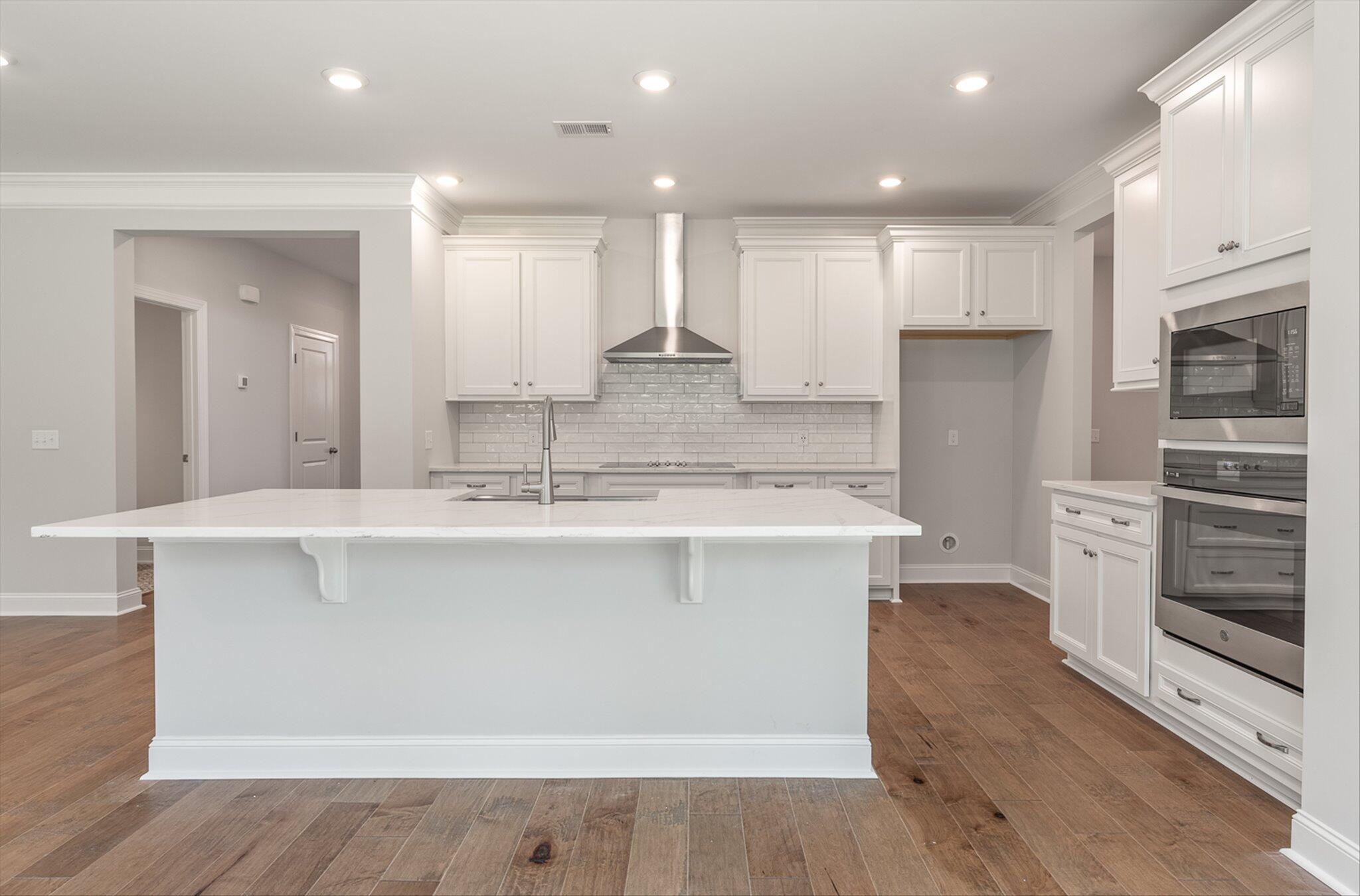 274 Huguenot Trail