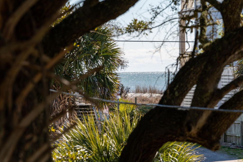 Photo of 520 West Ashley Avenue, Folly Beach, SC 29439 (MLS # 25031876)