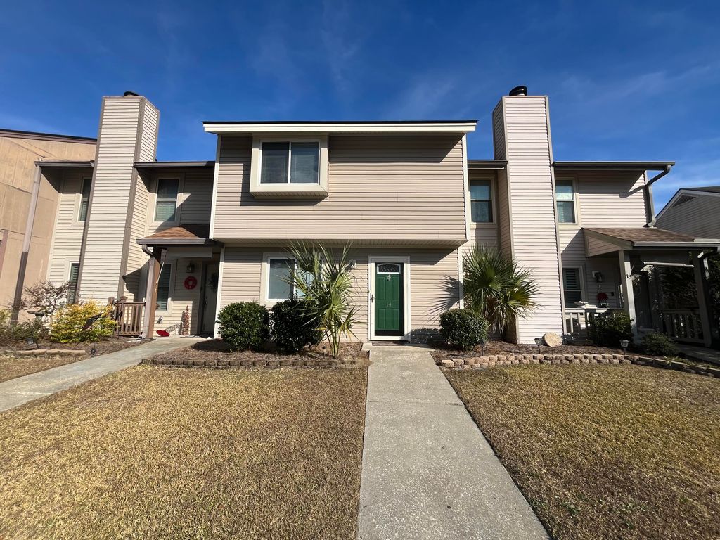 Photo of 14 Hunters Court, Goose Creek, SC 29445 (MLS # 26000902)