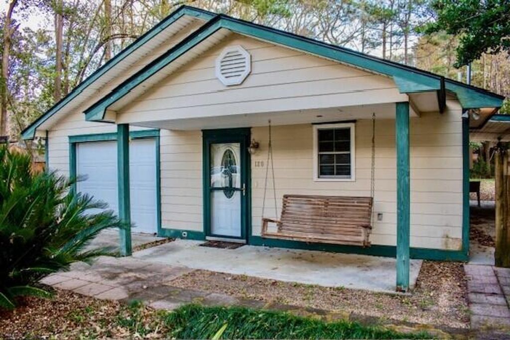 Photo of 120 E Colpat Street, Summerville, SC 29485 (MLS # 25032832)