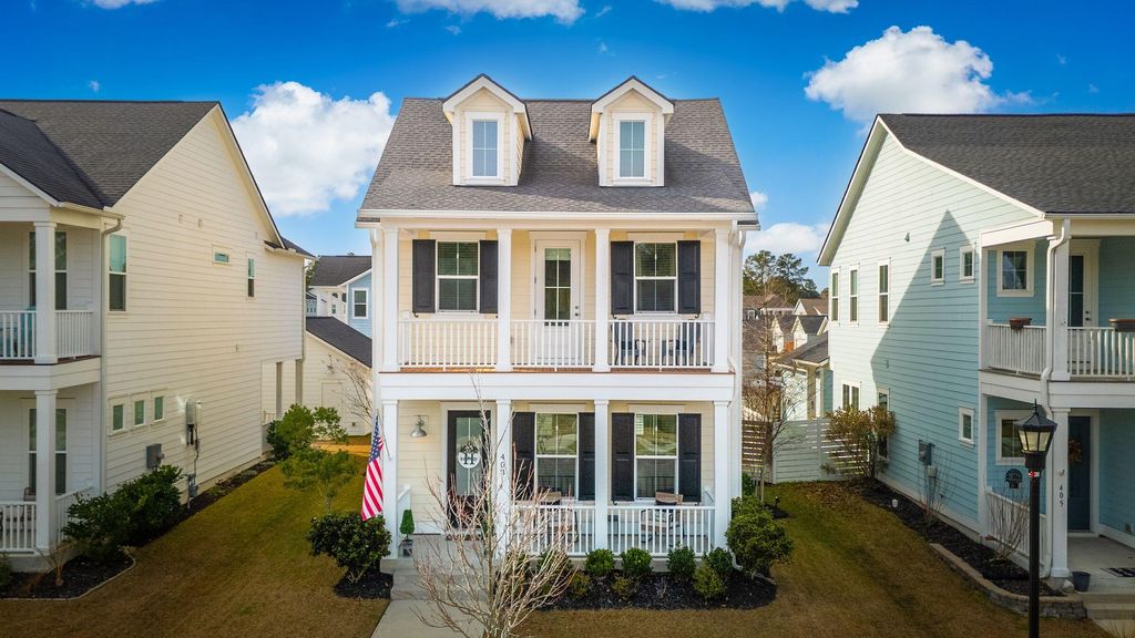 Photo of 403 N Commodore Way, Summerville, SC 29483 (MLS # 26001427)
