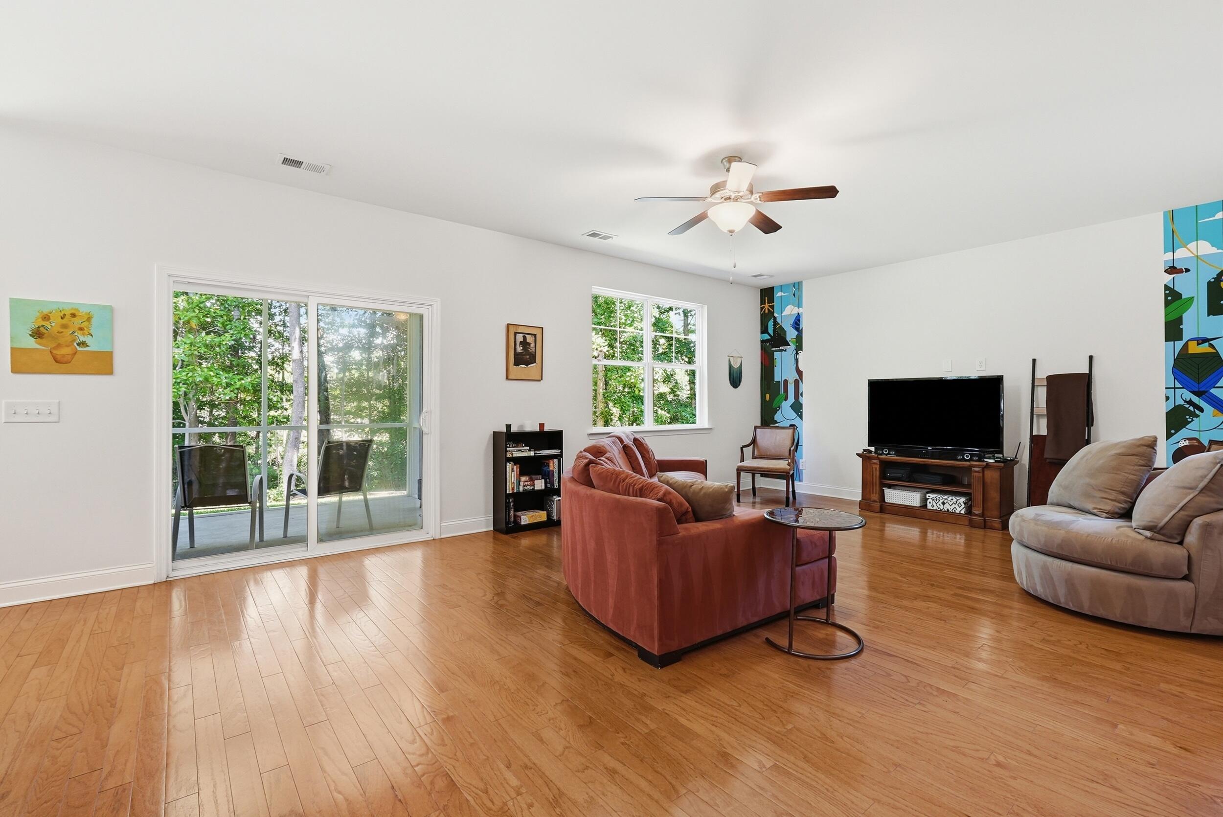 2432 Valentine Way