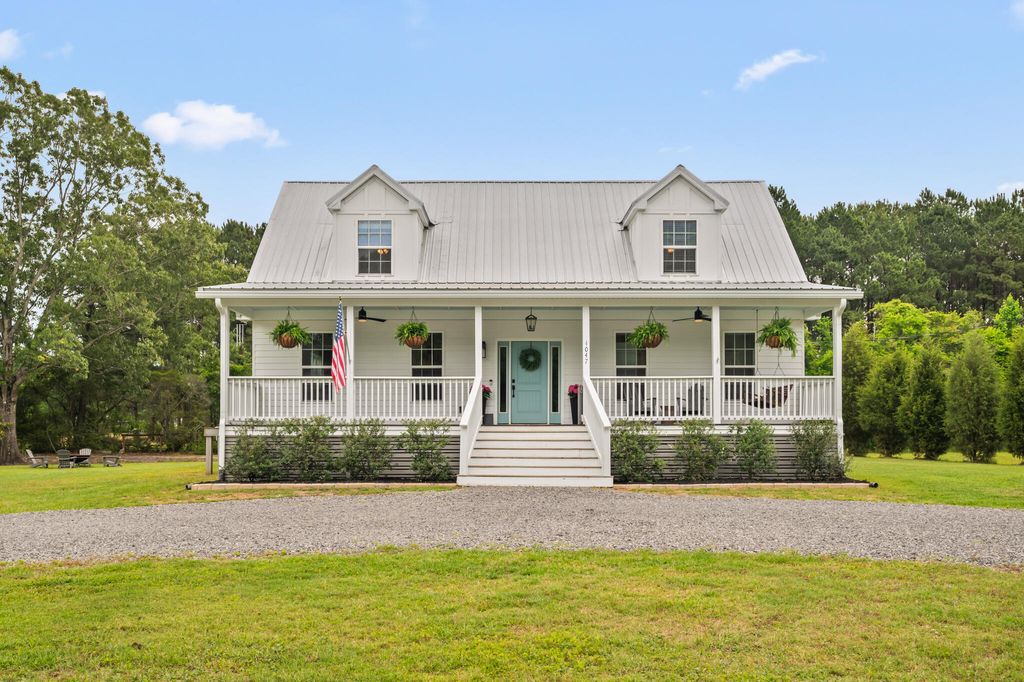 Photo of 4047 Crestmont Street, Meggett, SC 29449 (MLS # 26013988)