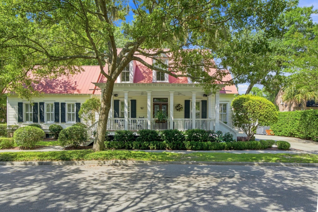 Photo of 55 Montrose Road, Mount Pleasant, SC 29464 (MLS # 26023127)