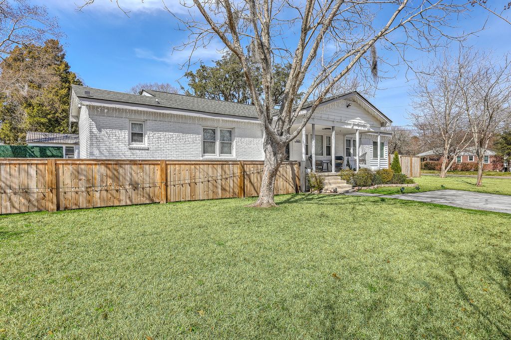 Photo of 1024 W Recess Road, Hanahan, SC 29410 (MLS # 26005978)