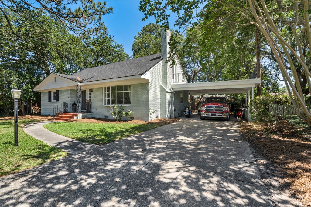 Photo of 1846 Capri Drive, Charleston, SC 29407 (MLS # 26017059)