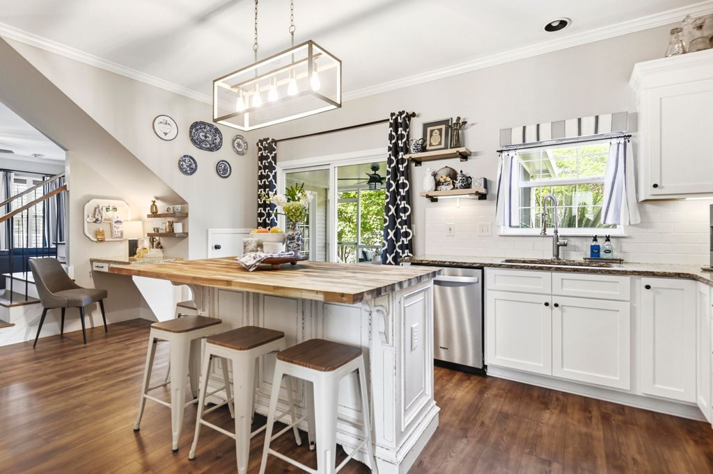 Photo of 1820 Palmetto Isle Drive, Mount Pleasant, SC 29466 (MLS # 26011711)